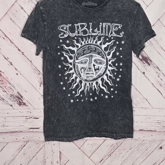🦄Sublime Graphic Tee - Picture 4 of 4